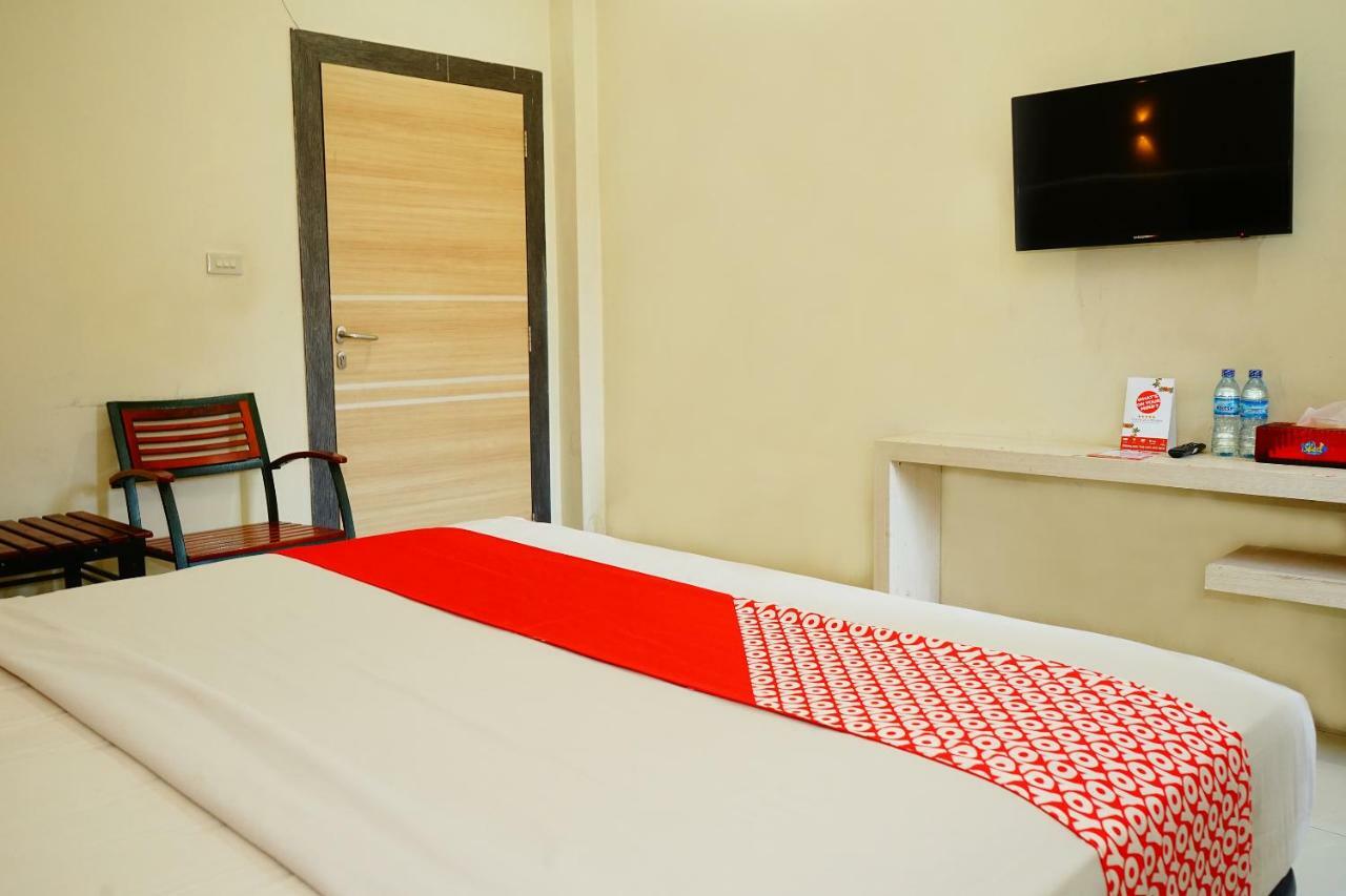 Hotel Golden Vella Панкалпинанг Экстерьер фото